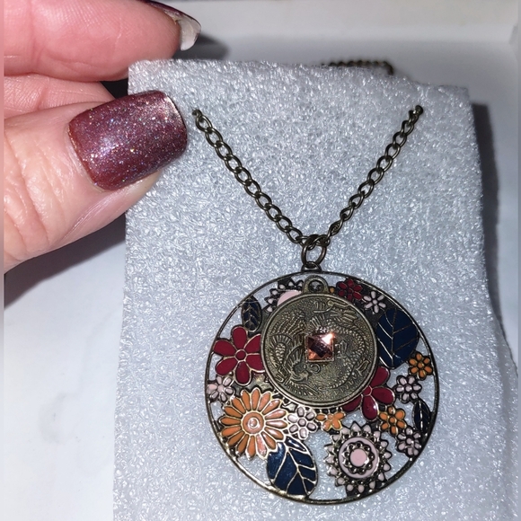 Enamel Floral Pendant w/ Foreign Coin - Picture 7 of 11
